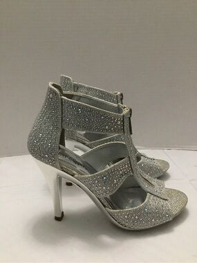 Silver‎ Slipper Crystal Embellished Zip Front Dress Sandals Womens Size 6